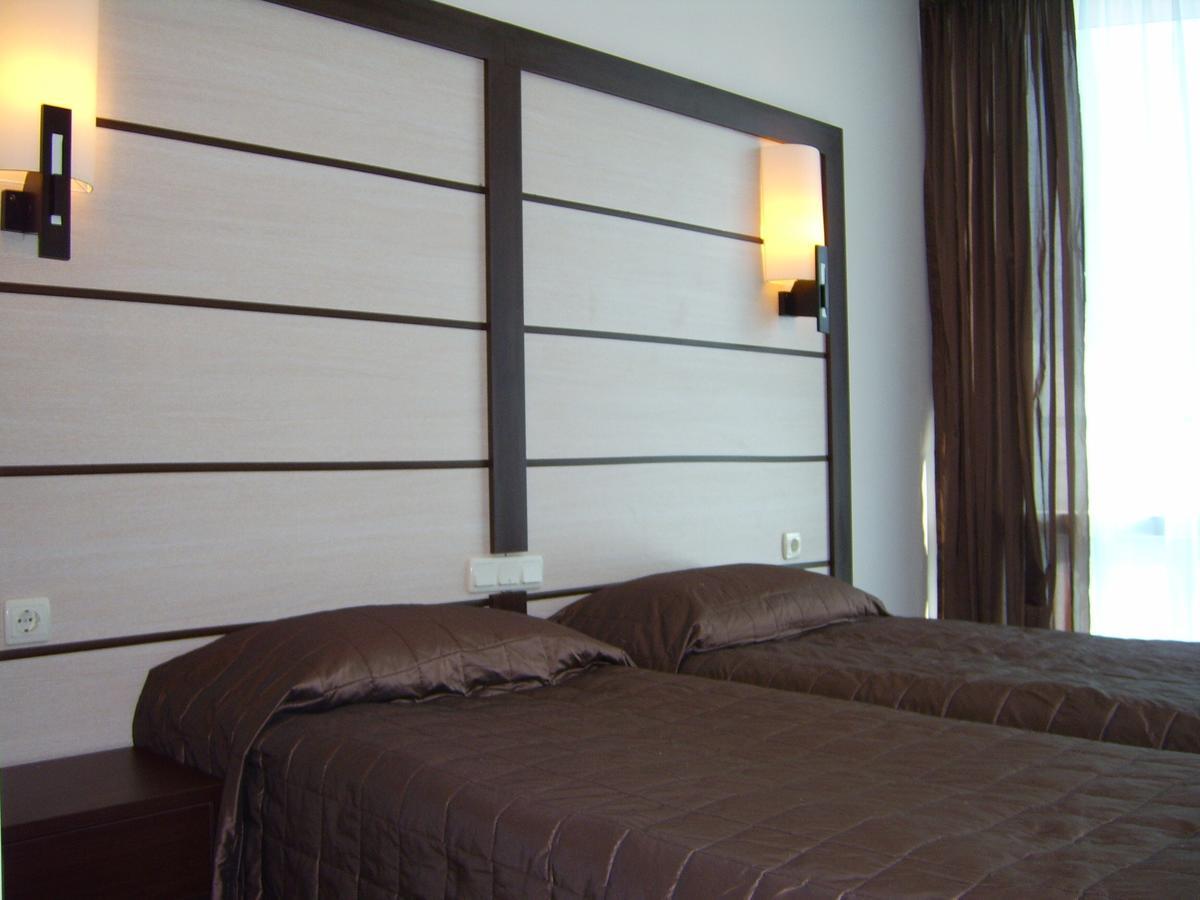 Sunny Bay Beach Hotel Pomorie Bagian luar foto