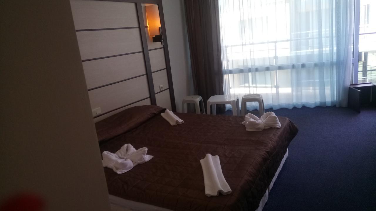 Sunny Bay Beach Hotel Pomorie Bagian luar foto