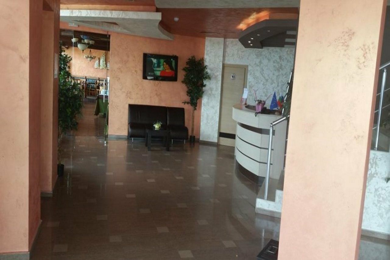 Sunny Bay Beach Hotel Pomorie Bagian luar foto